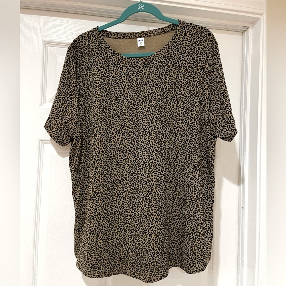 Old navy cheetah print shirt